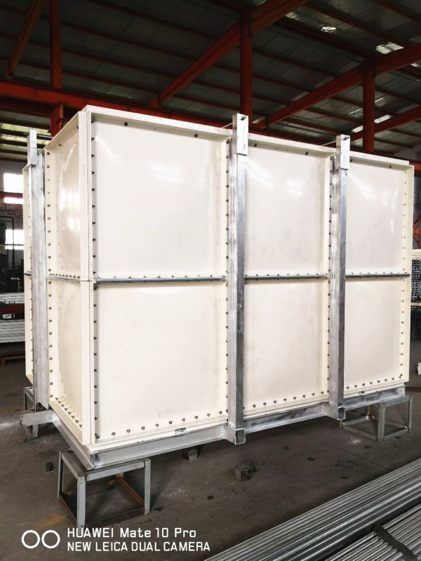 我們運(yùn)輸玻璃鋼水箱時(shí)應(yīng)該注意哪些問(wèn)題？