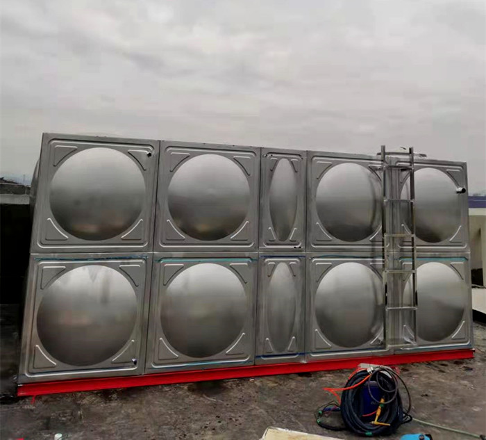 不銹鋼水箱的內(nèi)件材質(zhì)是什么？