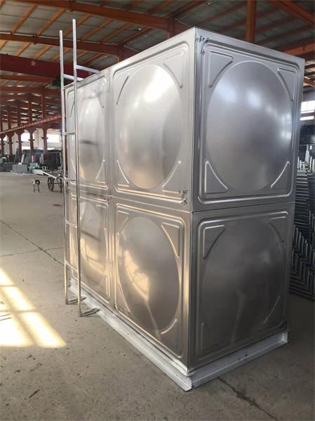 不銹鋼水箱多少錢一方？